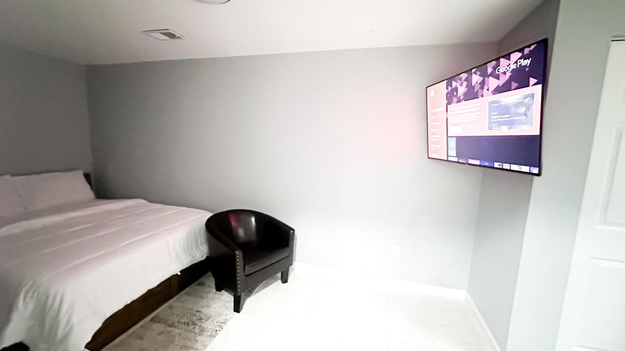 Holiday home Pristine By Dc, Fedex Stadium &umc Center To Dmv Metro Area Hyattsville