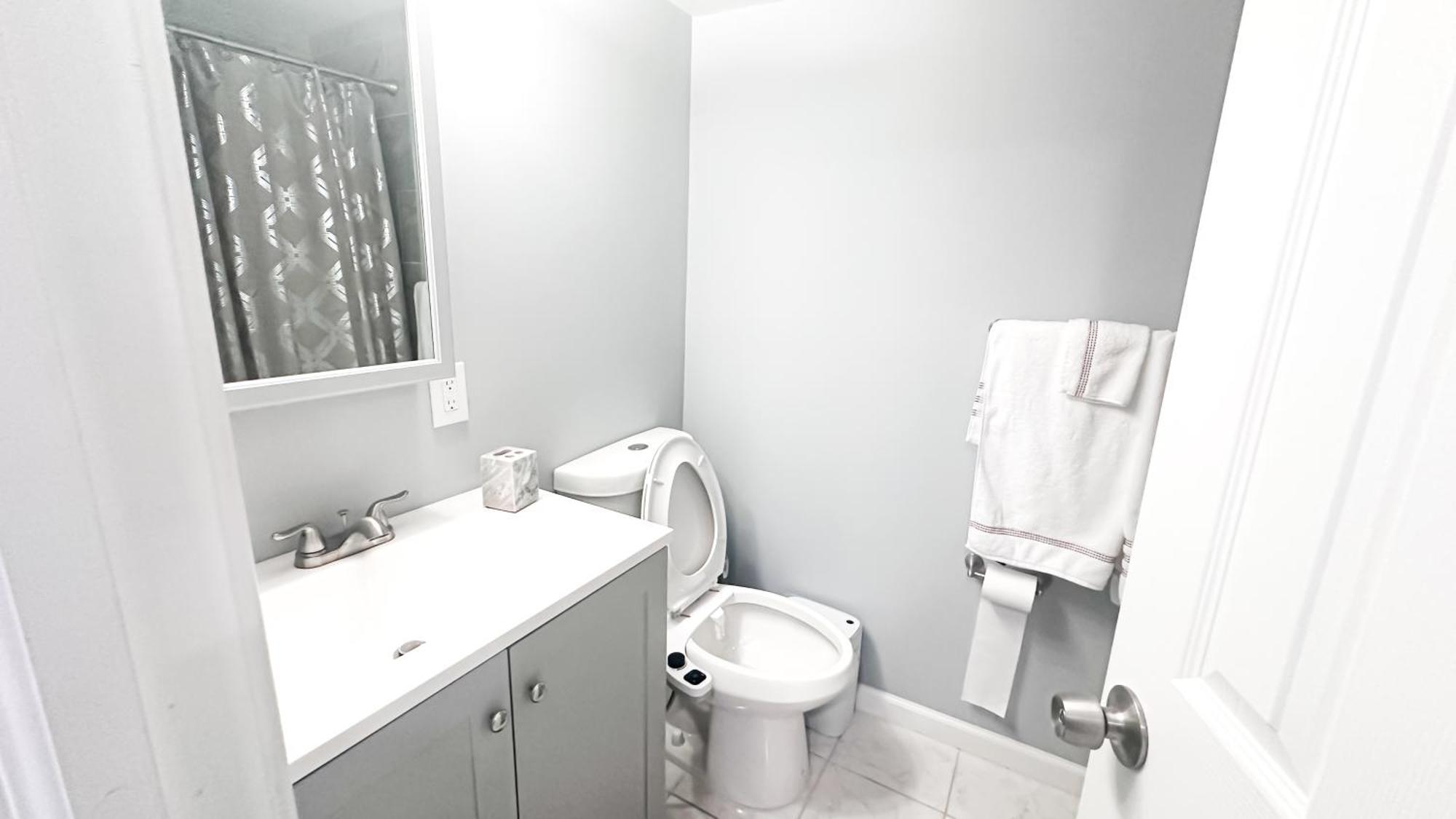 Pristine By Dc, Fedex Stadium &umc Center To Dmv Metro Area Holiday home